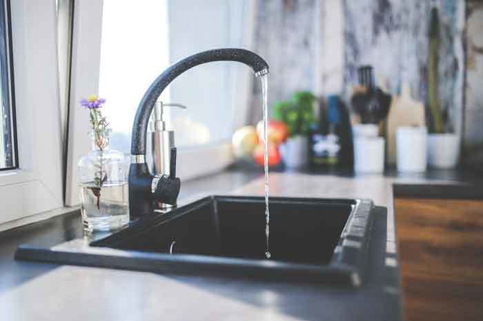 how to clean tarnished chrome faucets