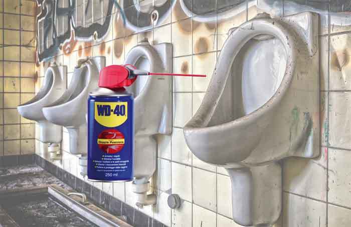 wd-40-clean-toilets