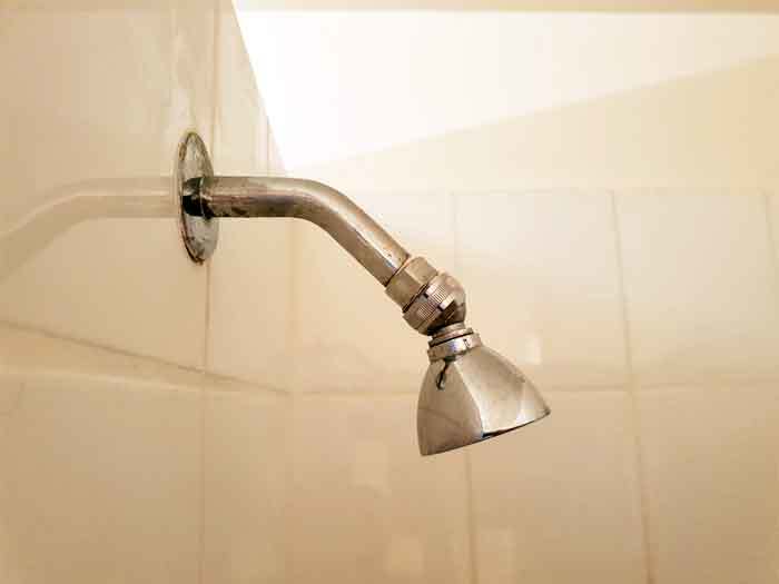 How-to-Change-a-Shower-Head-with-a-Ball