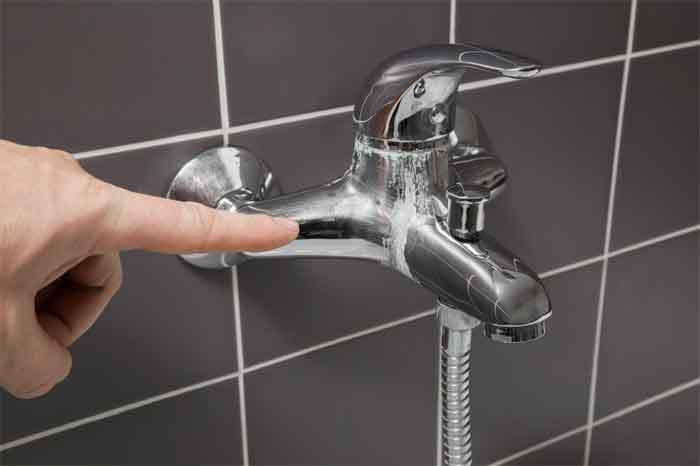 How to Remove Calcium Deposits from Faucet