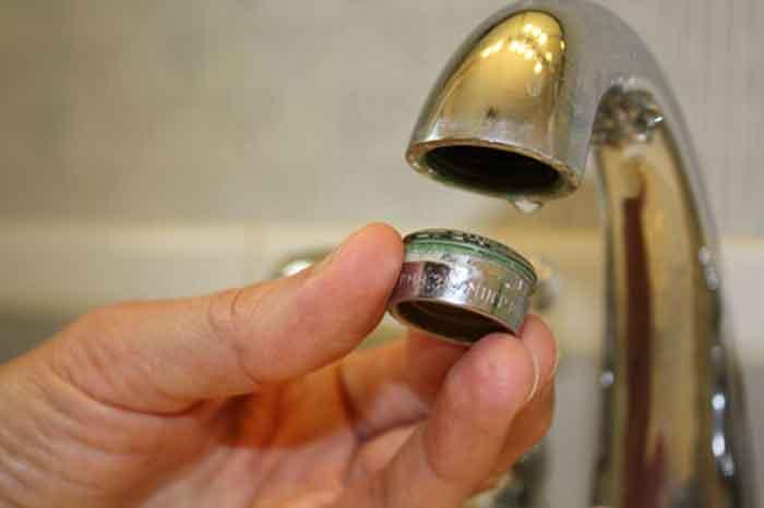 remove-faucet-aerator