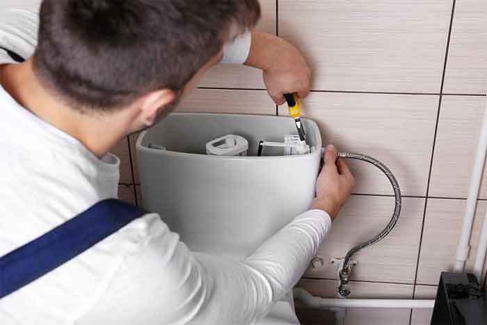 how-to-flush-a-toilet-when-the-handle-is-broken